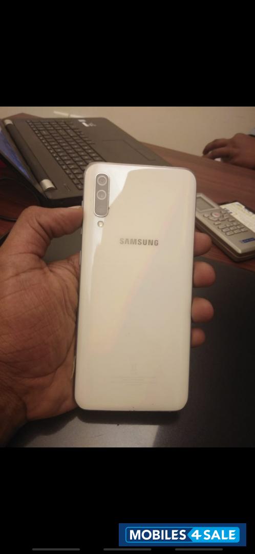 Samsung  Galaxy a50
