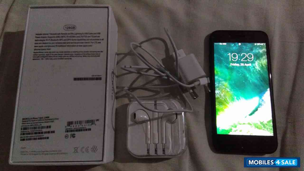 Charcoal Black Apple iPhone 7