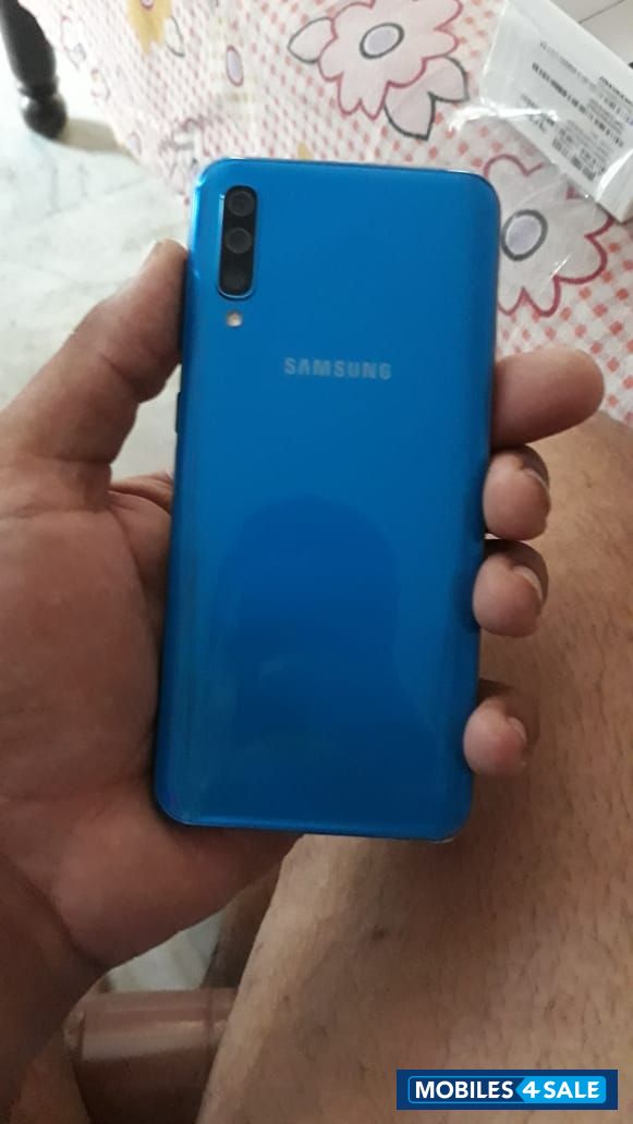 Samsung  Galaxy  A50
