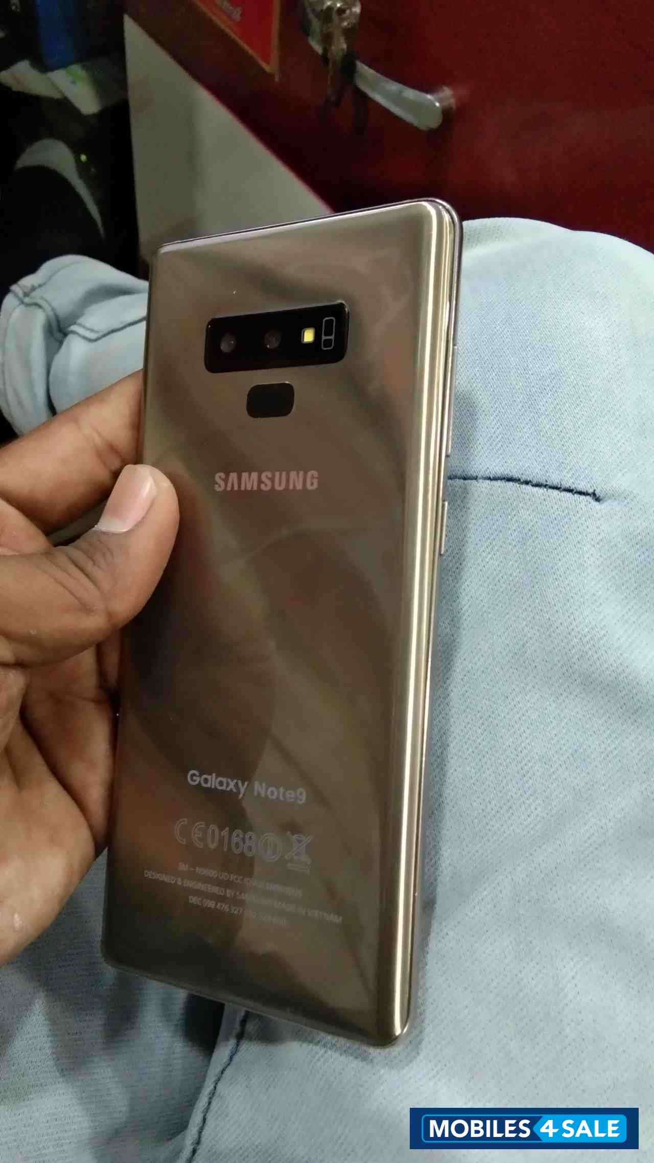 Gold Samsung  galaxy note 9 8 gb