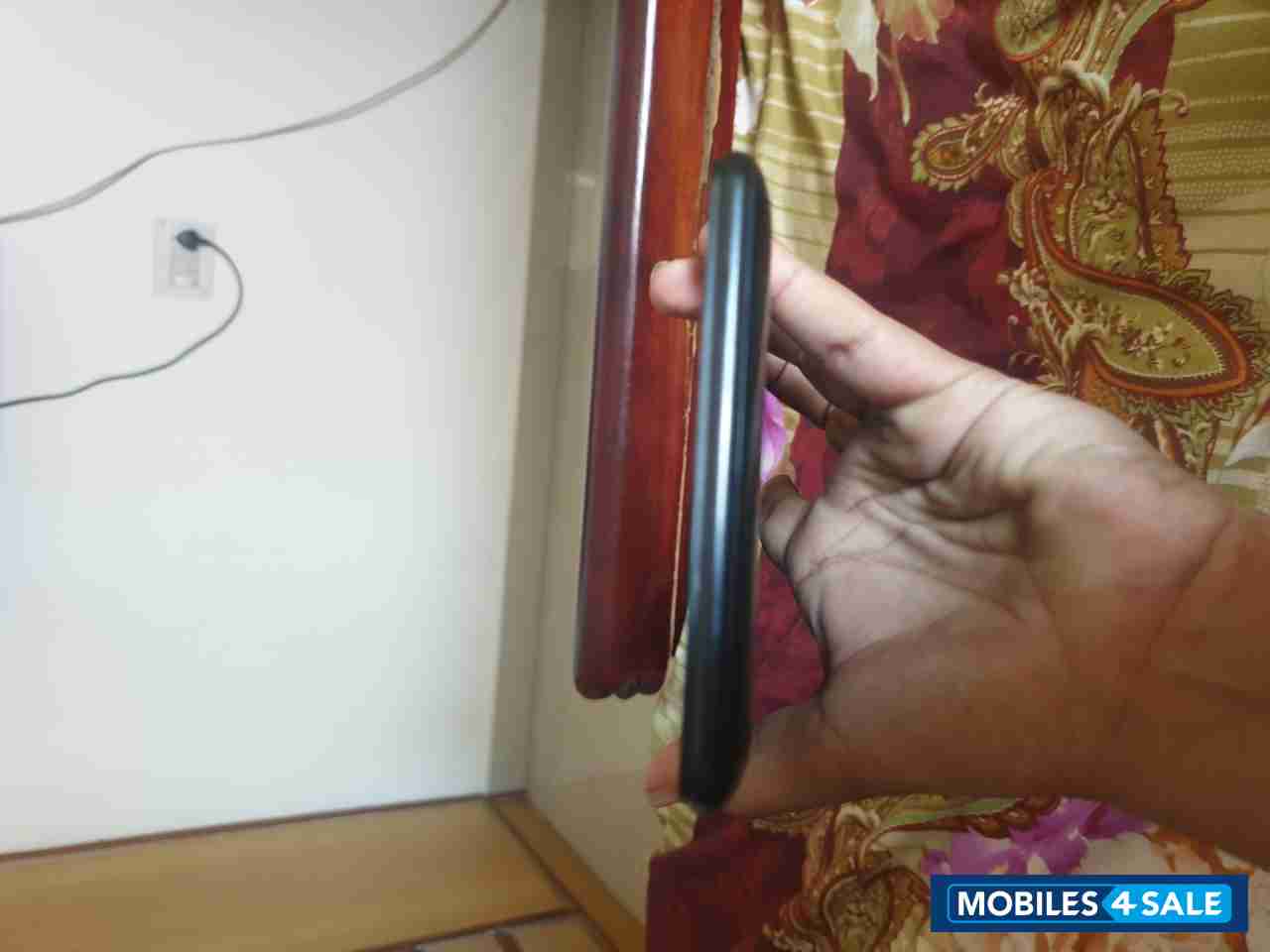 Datawind  Ubislate 7c+ cellular b