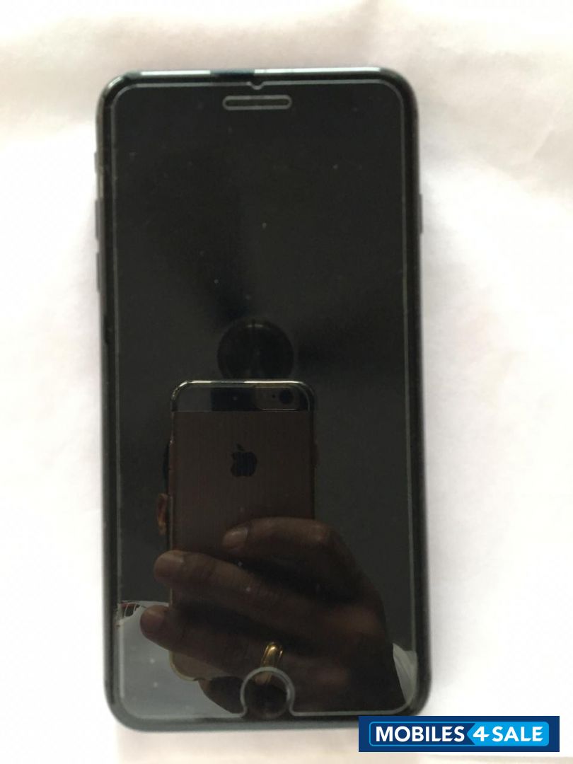 Apple iPhone 8 plus Apple iPhone 8 plus