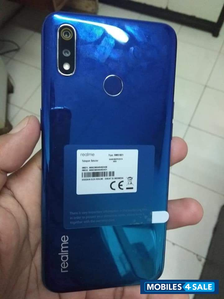 Realme  3