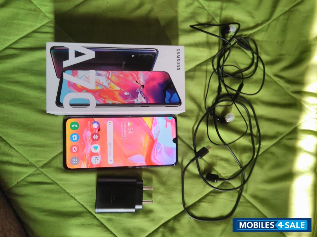Samsung  Galaxy a70