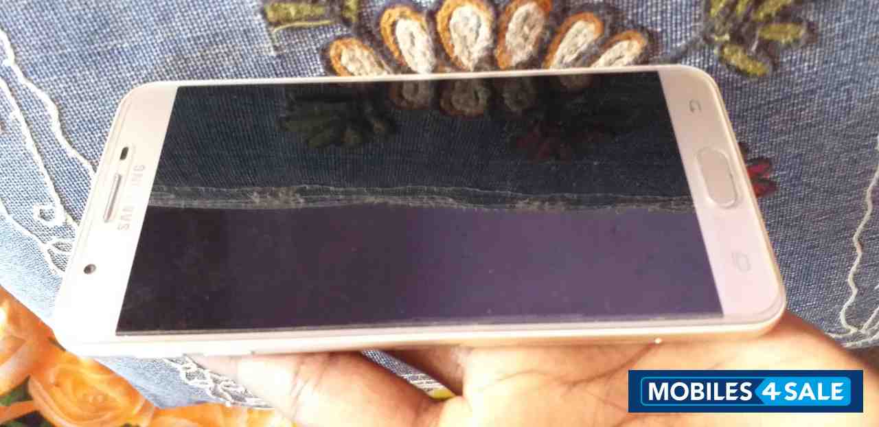 Gold Samsung J-series Galaxy J7 prime