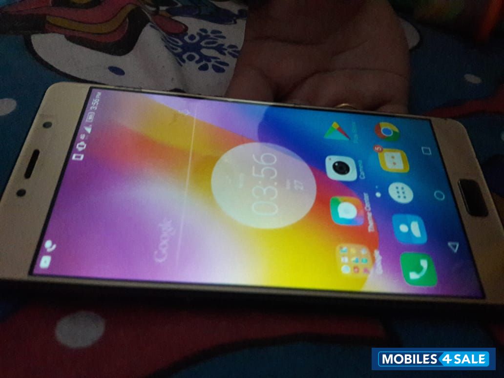 Golden Black. Lenovo P2