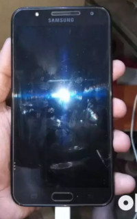 Samsung  Galaxy j7 nxt
