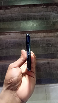 Black Samsung Galaxy A7