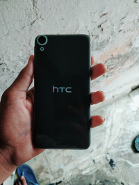HTC  Desire 820