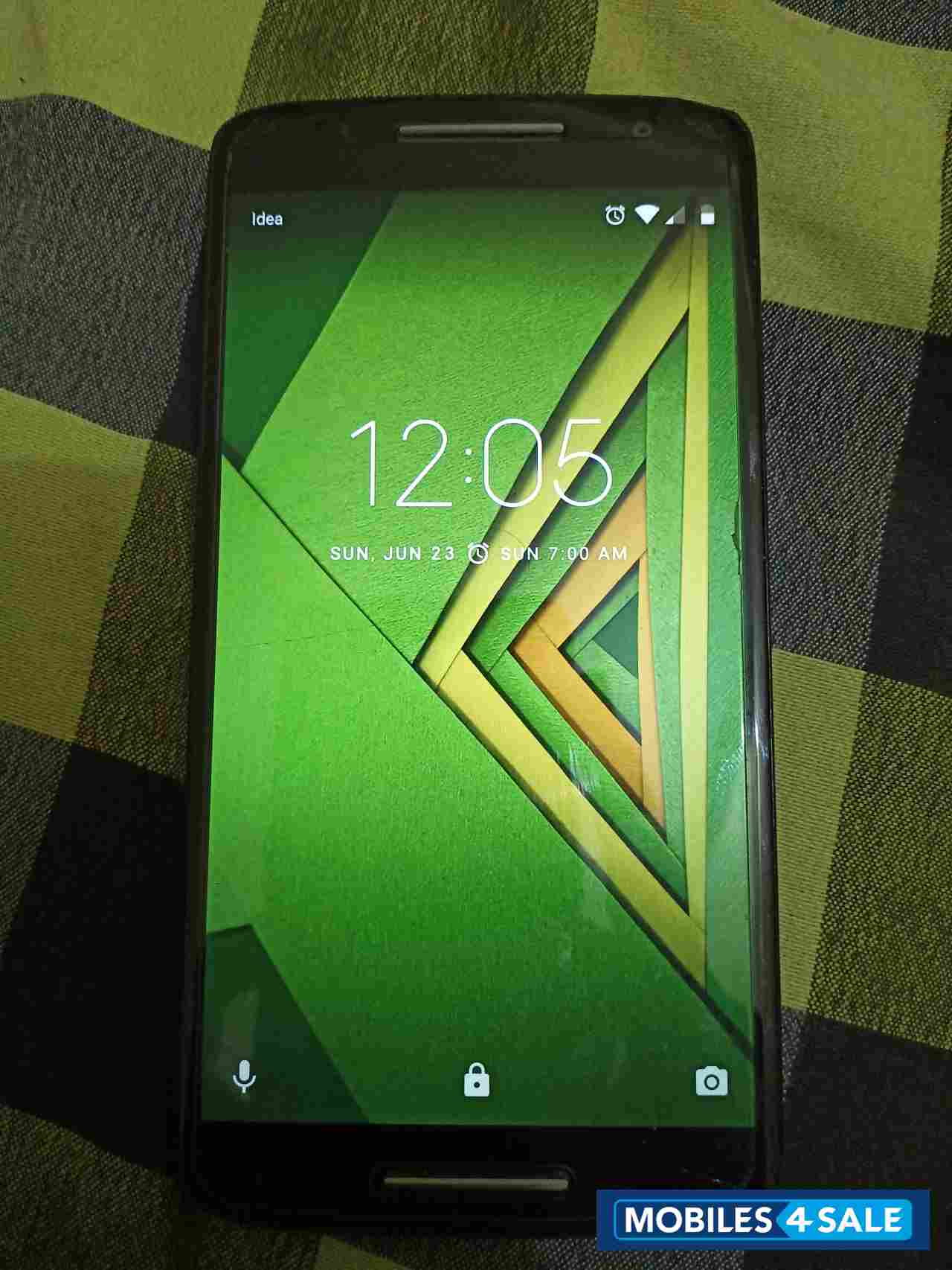 Black Motorola  X play