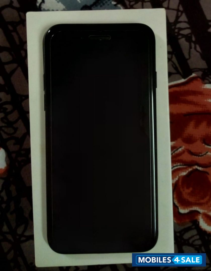 Apple iPhone 7 Apple iPhone 7