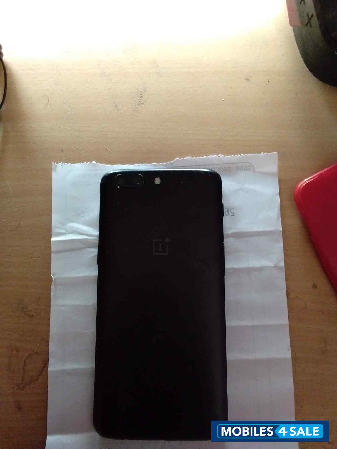 Black OnePlus 5