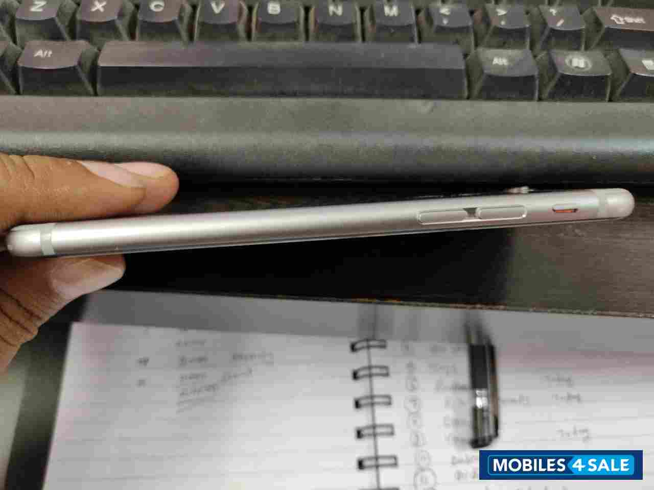 Apple  Iphone 6s 32 gb