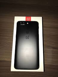 Black OnePlus  5t  8 _128gb