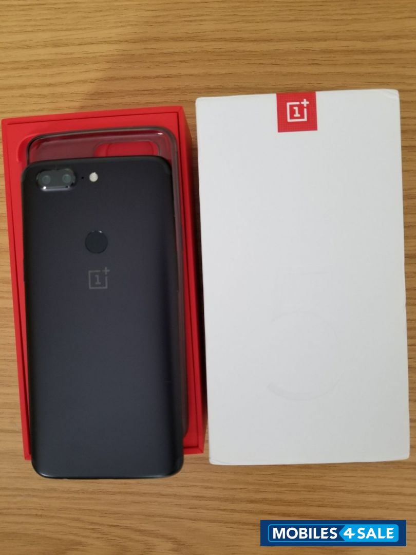Black OnePlus  5t  8 _128gb