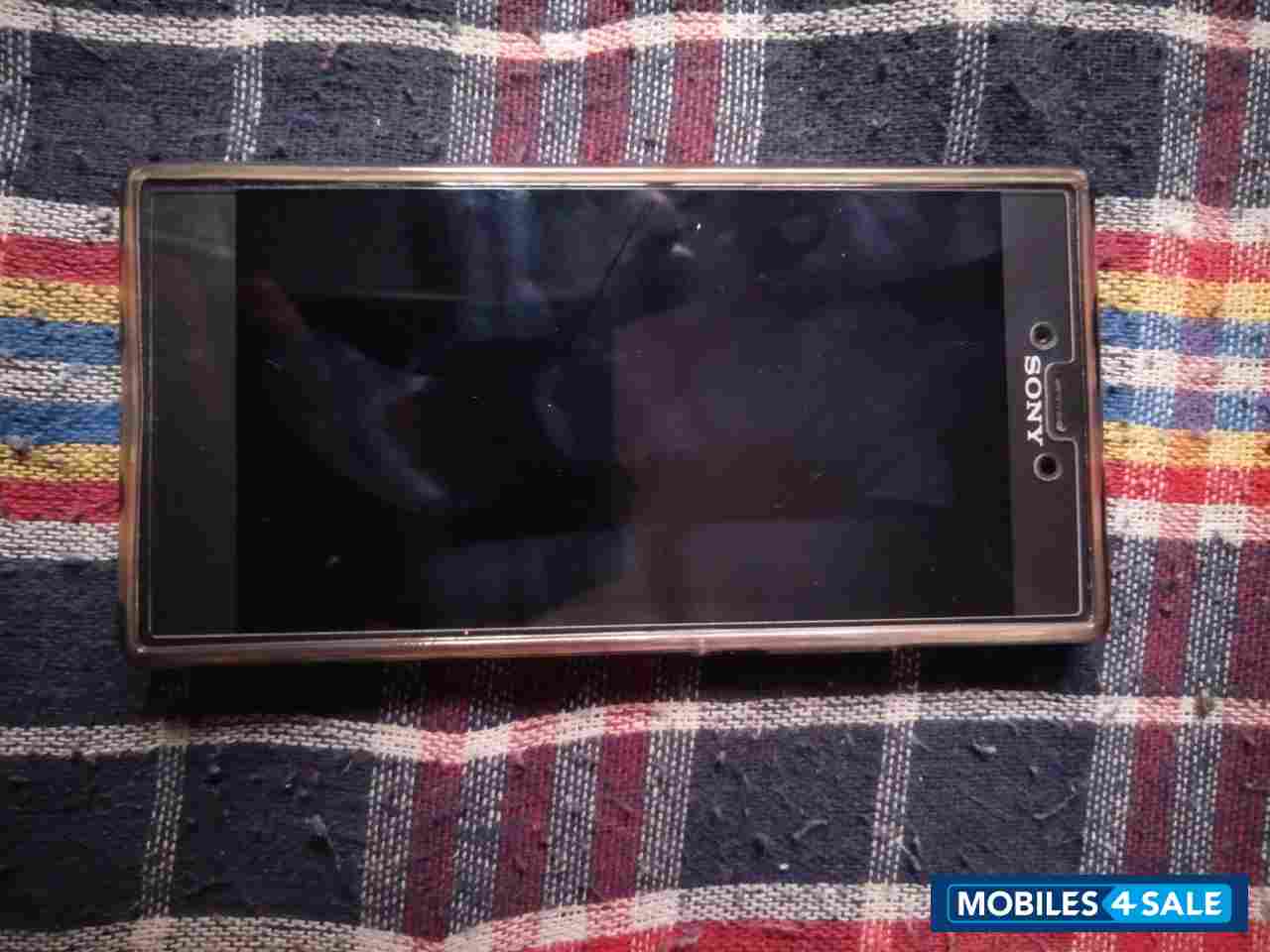 Sony  Xperia r1 dual