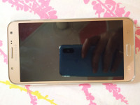 Samsung  Galaxy j7