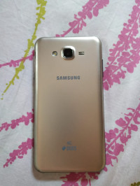 Samsung  Galaxy j7