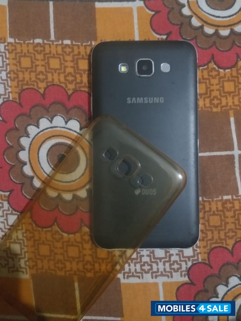 Samsung  Galaxy e7