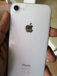 Apple  Iphone 8