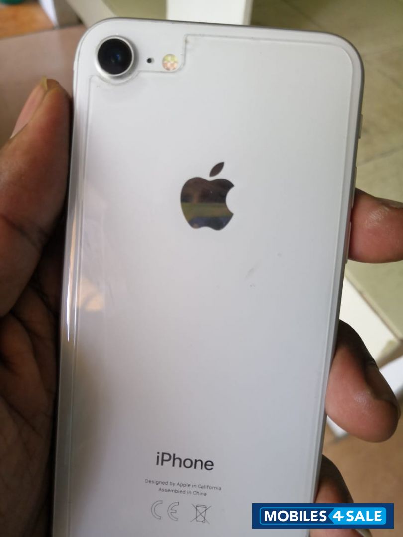 Apple  Iphone 8