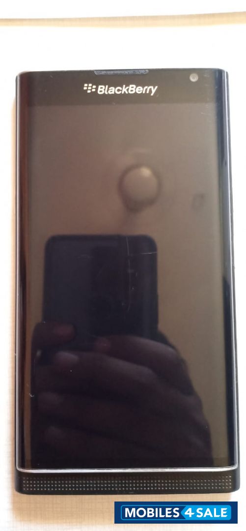 Black BlackBerry Priv