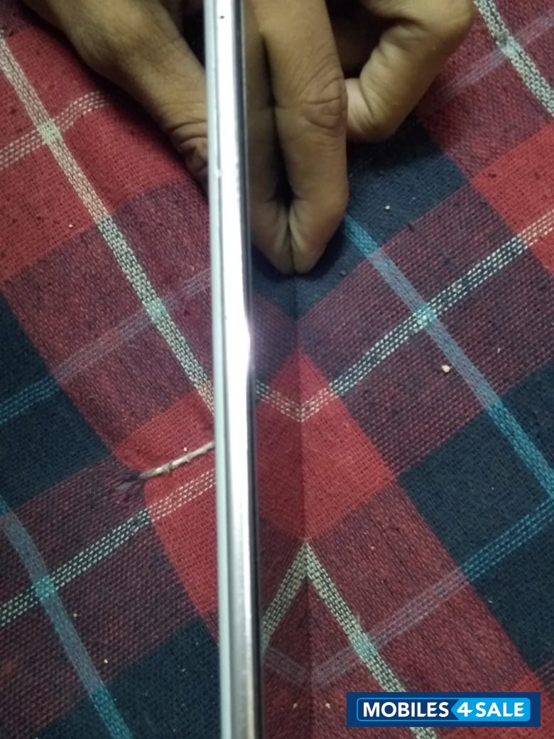 Silky White OnePlus 6