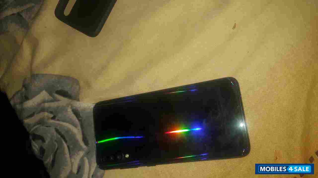 Black Samsung  A70