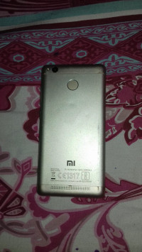 Gold Xiaomi Redmi 3s prime