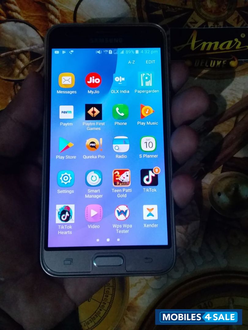Samsung  j3