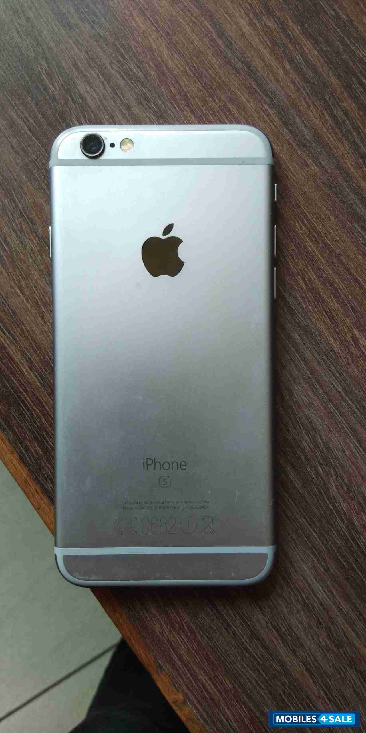 Apple  iphone 6s 64gb