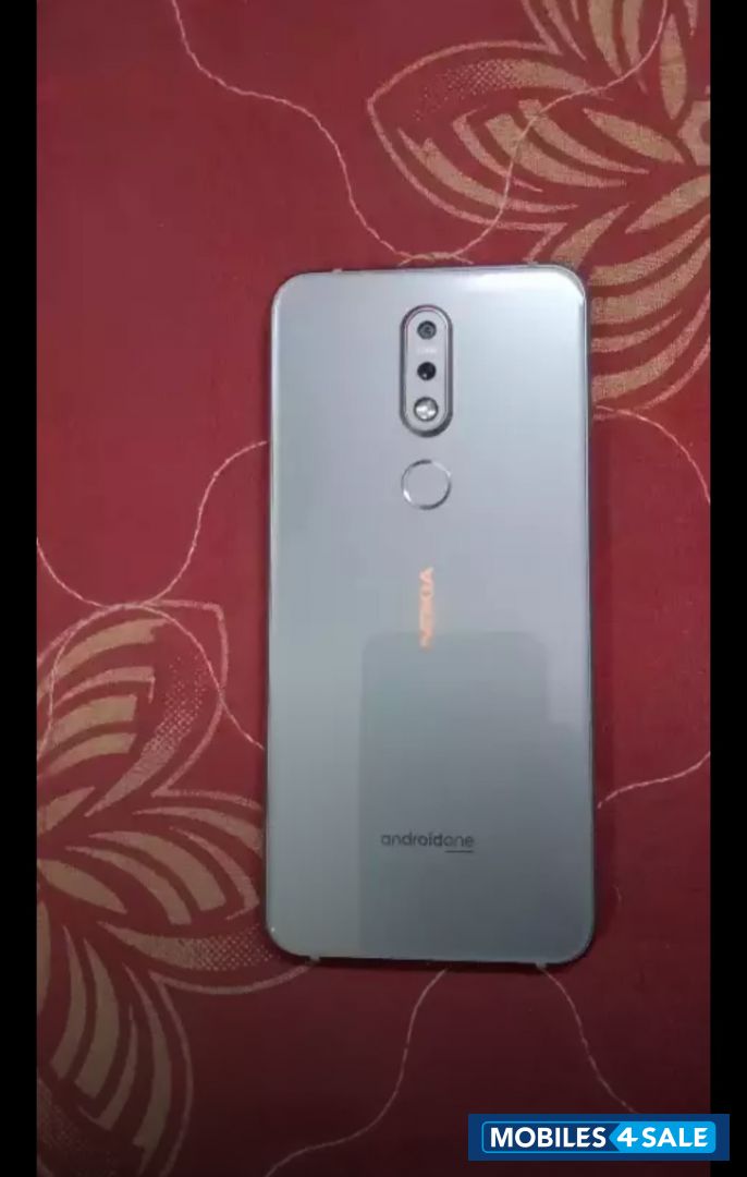 Nokia  7.1