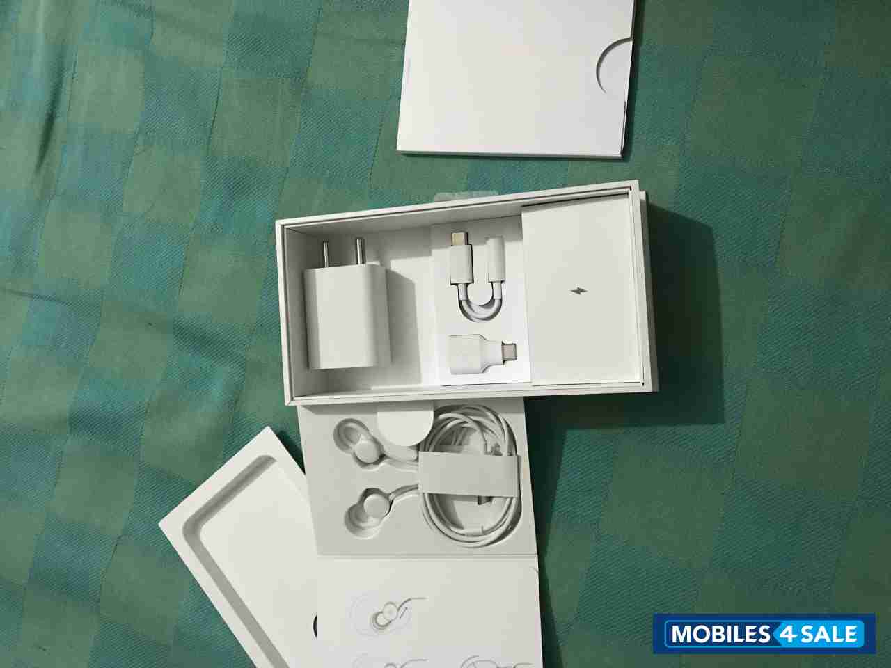 Clearly White Google Pixel