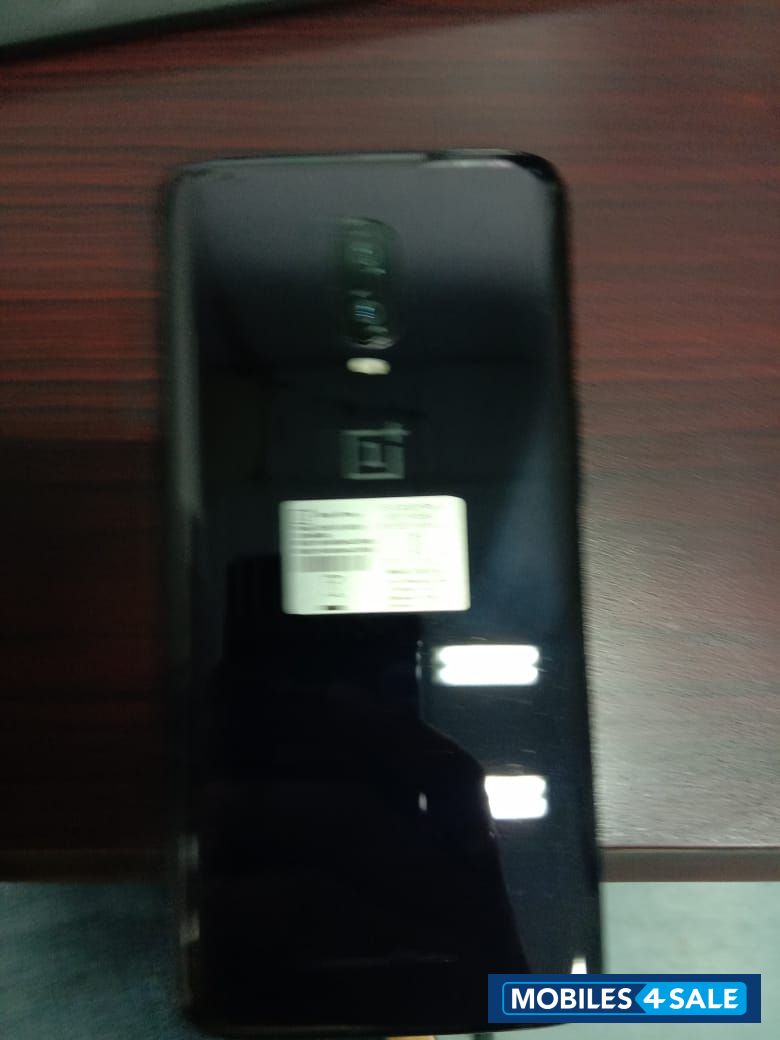 Black OnePlus  6T