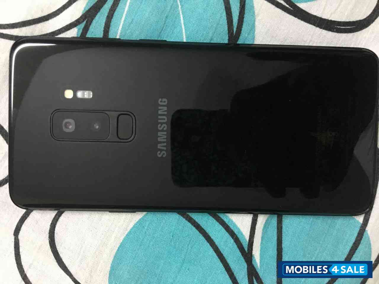 Midnight Black Samsung  Galaxy S9+