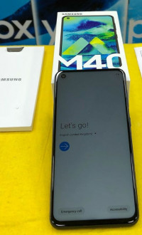 Samsung  M40