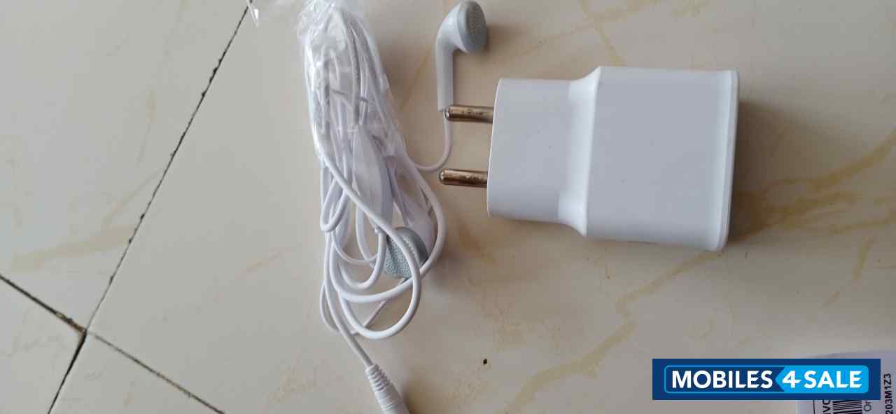 Samsung  Samsung A6 4 gb ram 64 gb rom