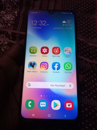 Samsung  M20 4/64GB