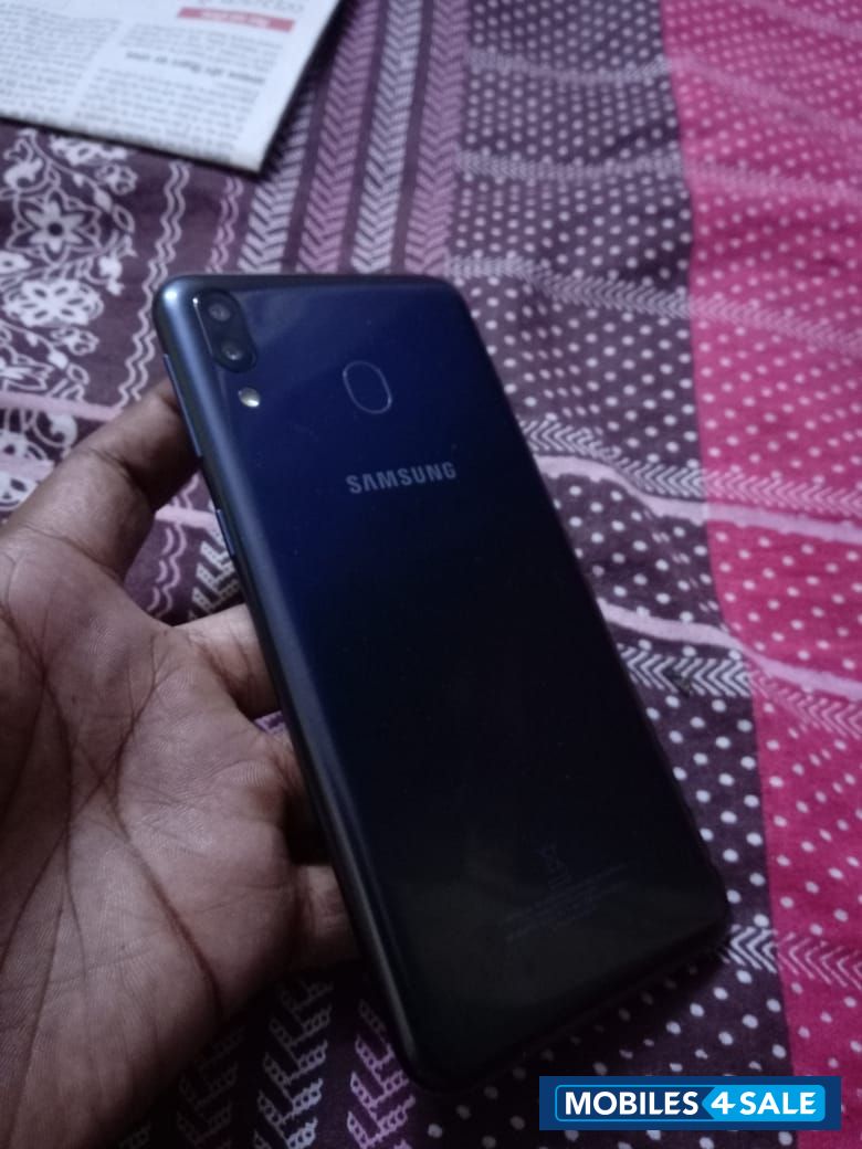 Samsung  M20 4/64GB