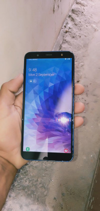 Samsung Samsung Galaxy j8