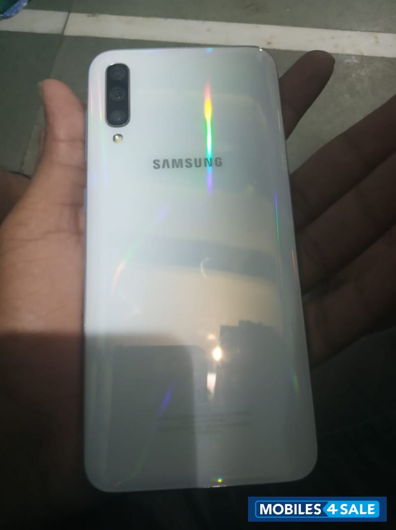 White Samsung  A 50