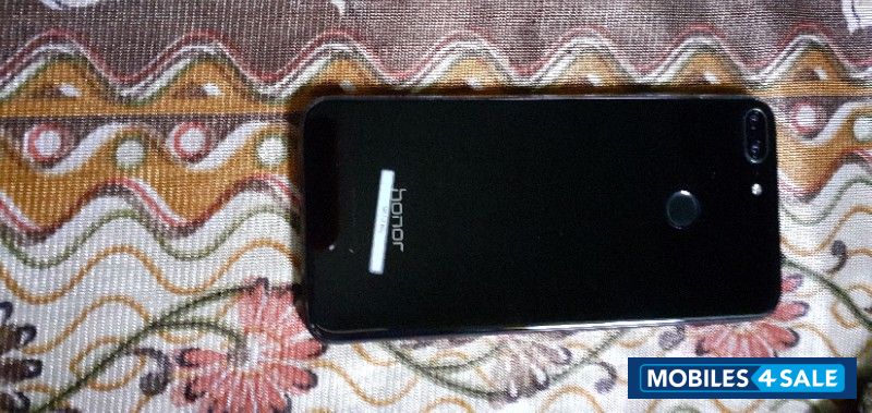 Black Huawei Honor 9