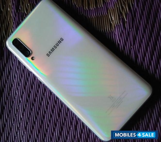 Samsung  Galaxy A50