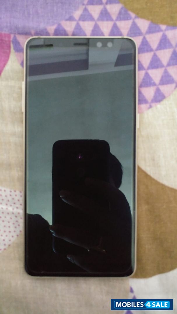 Golden Samsung  A8 plus