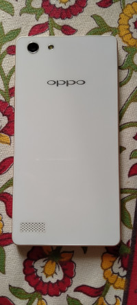 White Oppo  Neo 7