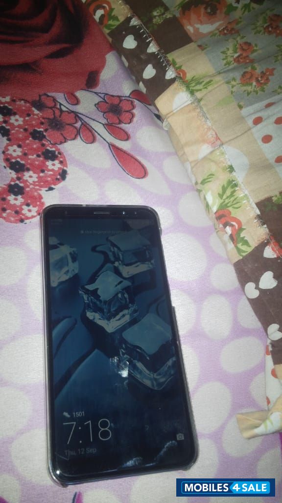 Front Black, Back Is Blue Huawei Honor 9i