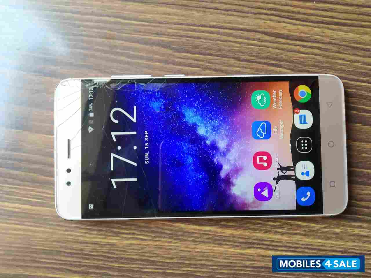 Glittering Gold InFocus Turbo 5