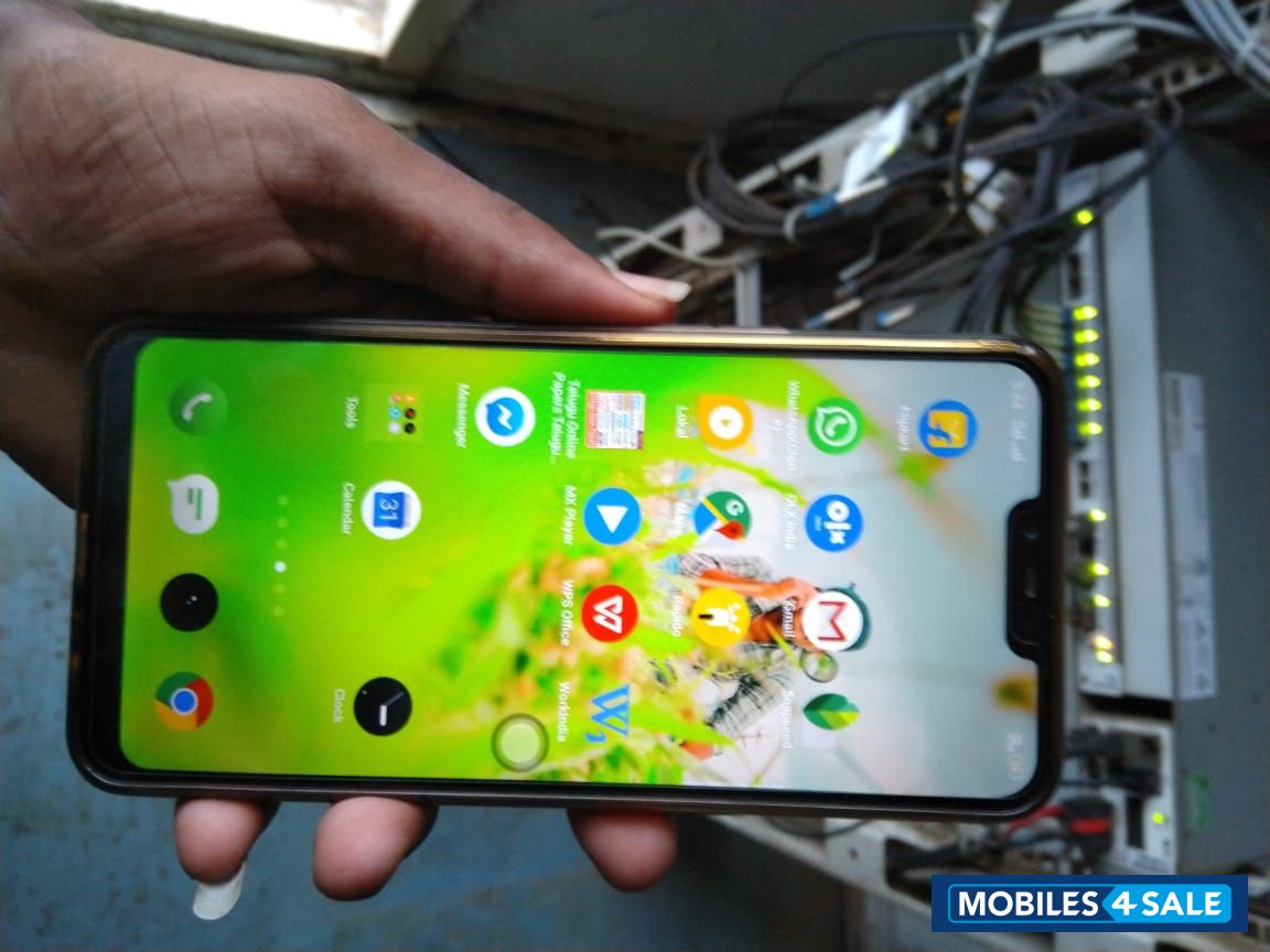 Blue Realme  Realme2