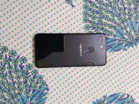 Black Oppo  F9