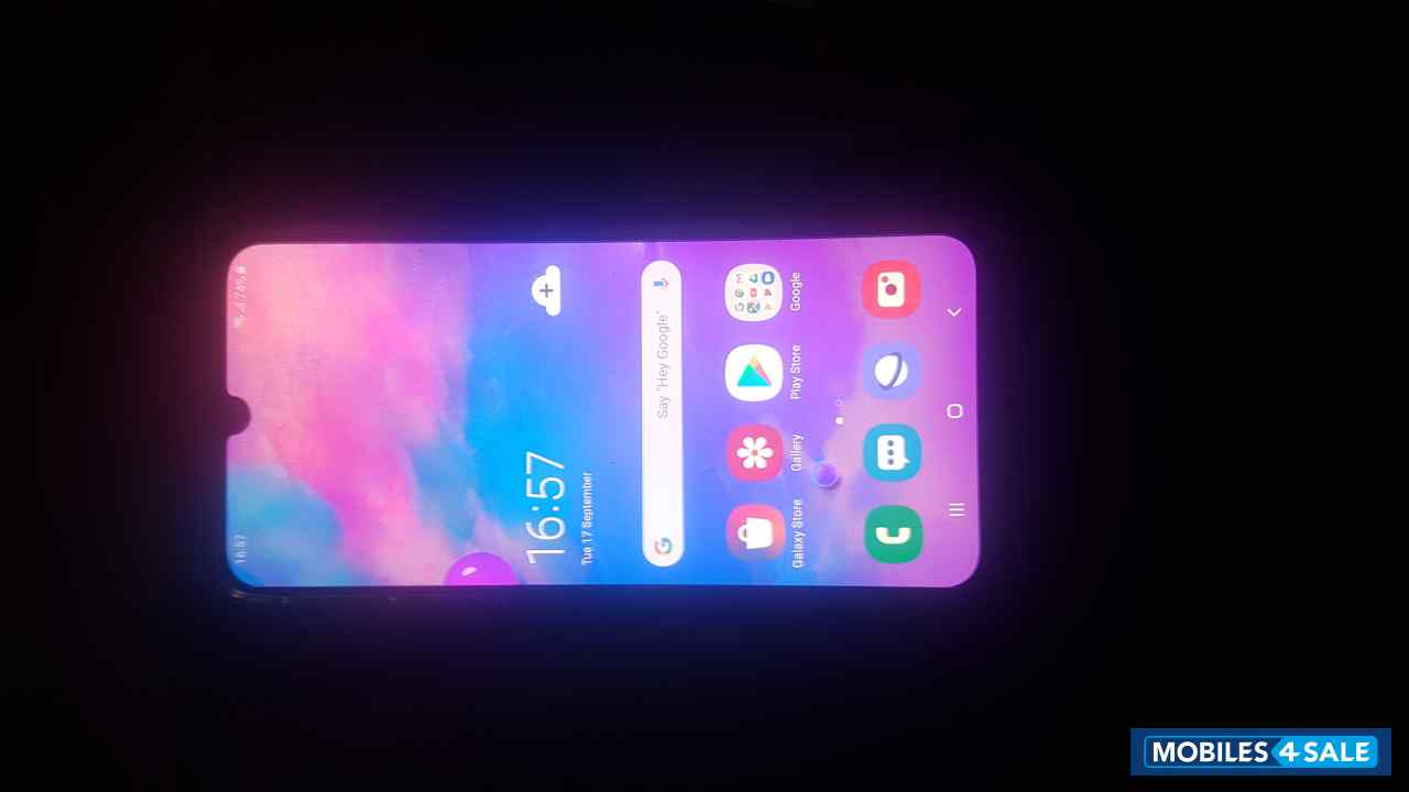 Black Samsung  Galaxy m30
